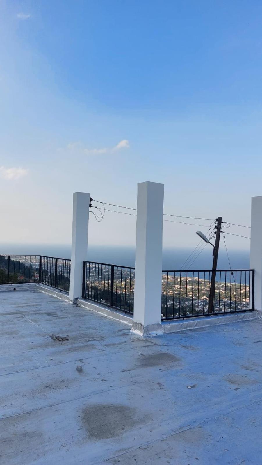 Girne, Lapta'Da Deniz Ve Dag Manzarali Exteriér fotografie
