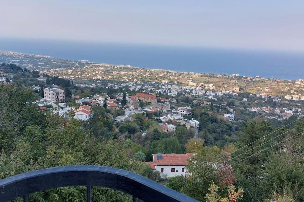 Girne, Lapta'Da Deniz Ve Dag Manzarali Exteriér fotografie